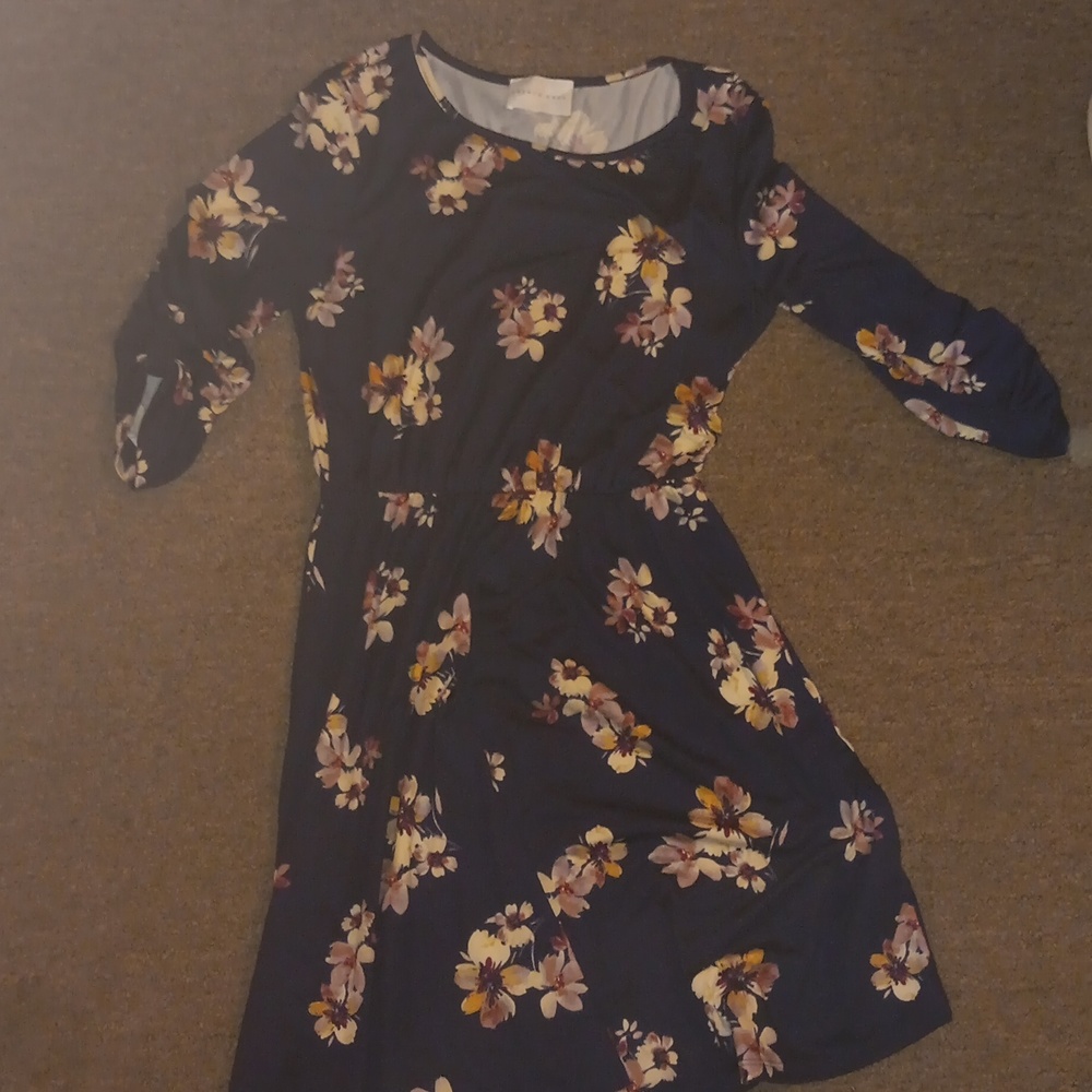 Soft Polyester floral print dress Medium